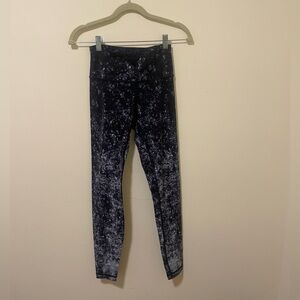 Lululemon Navy and Black Leggings -8